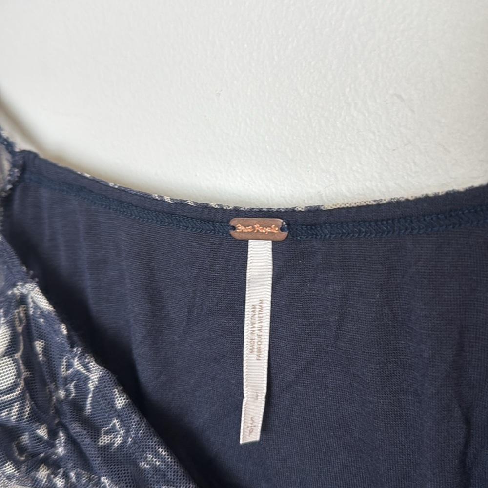 Free People Lilia Top Peasant Smocked Crop xs - Picture 3 of 7